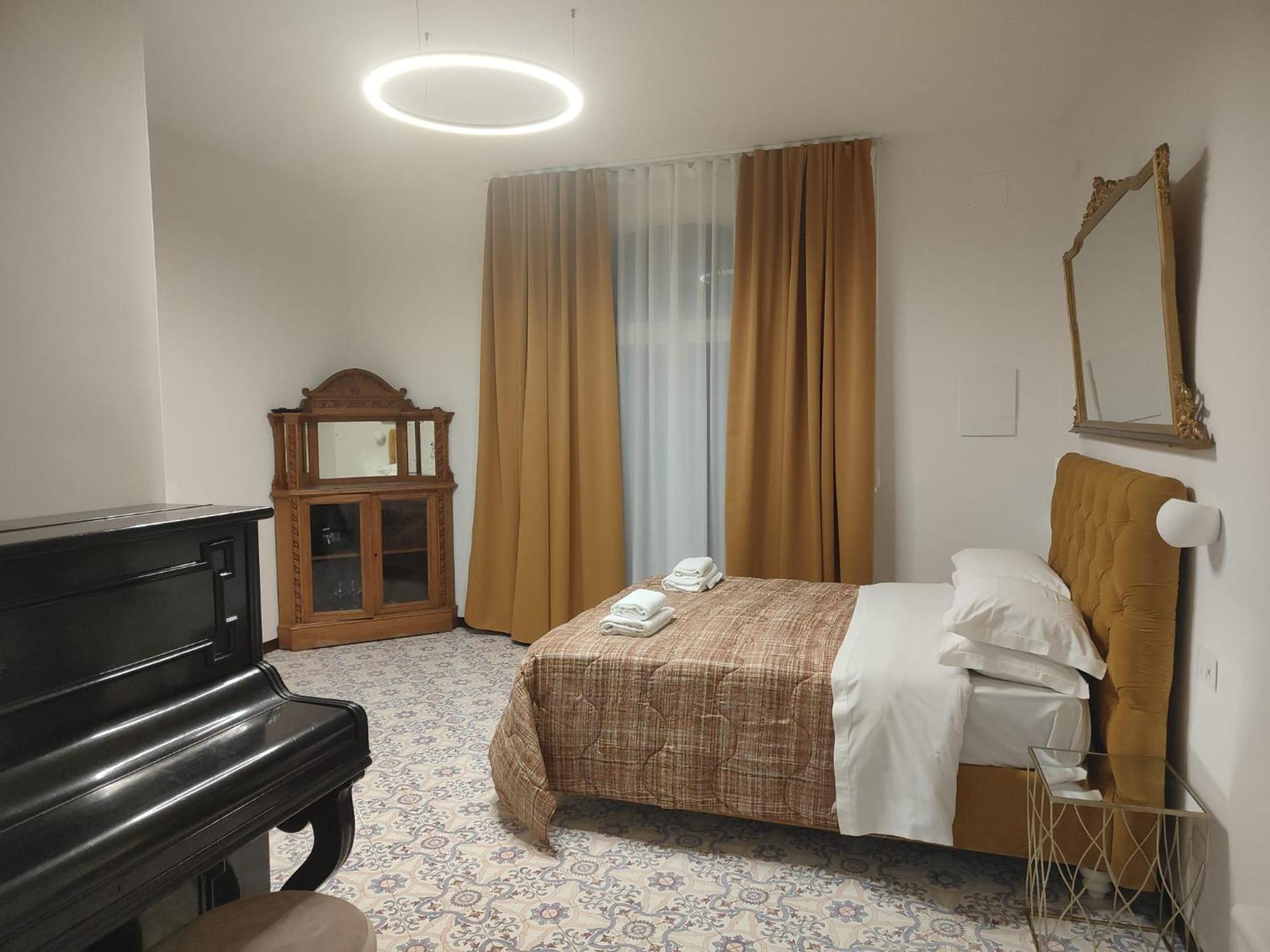 Casa Enzina Hotel Sorrento Exterior photo
